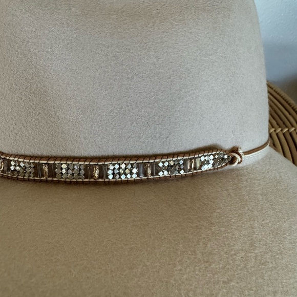 Gottex Gray Hat 100% Wool Felt, Western Hat with Beaded Detail - Picture 6 of 7